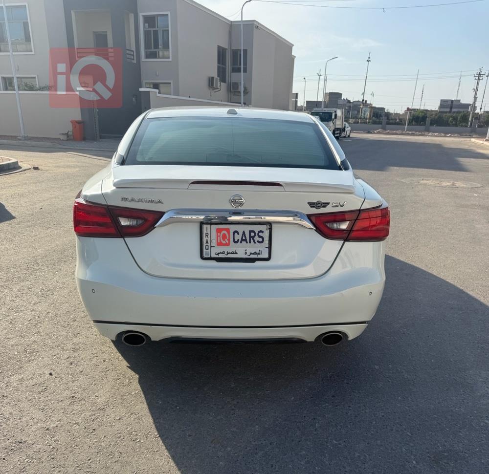 نيسان ماكسيما